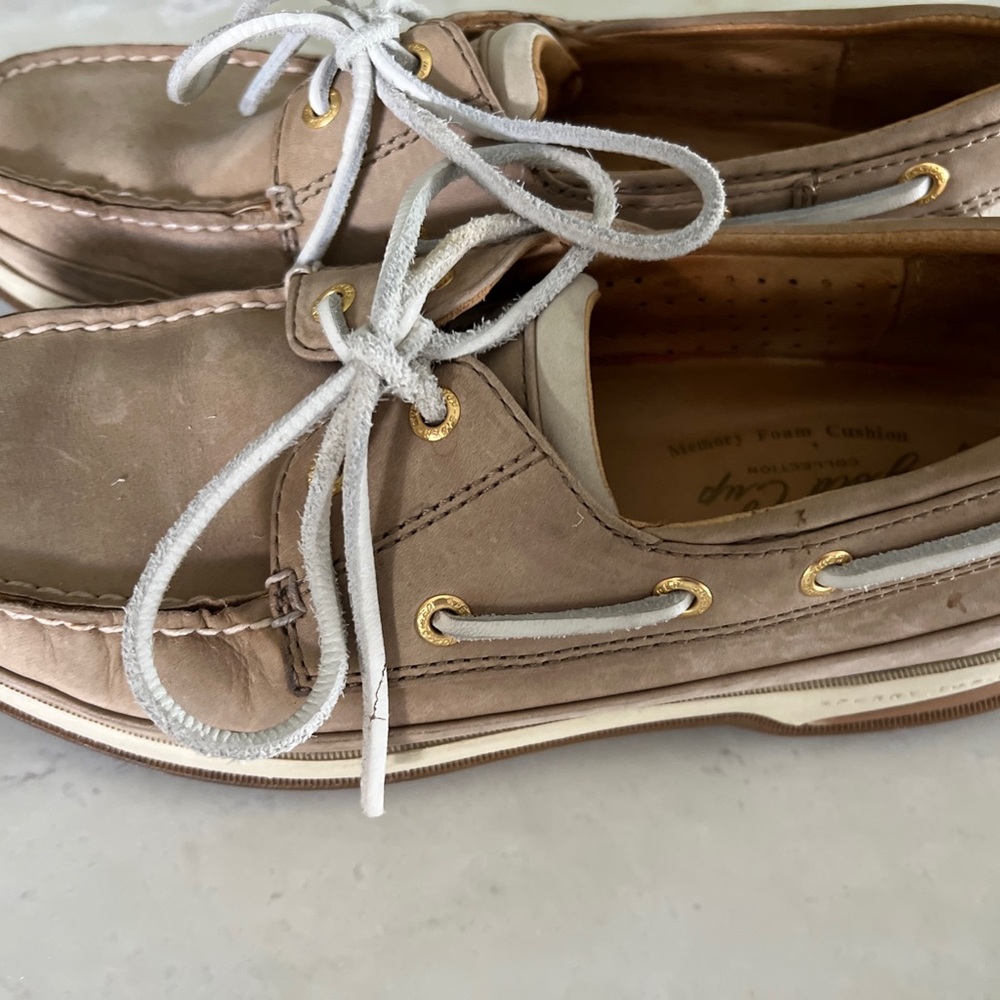 Sperry Topsider Boat Shoes. Original cost $125.00. Excellent Condition.